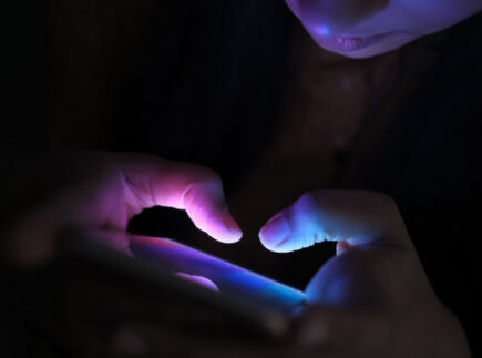 Dark social. Jak mierzyć to, czego Google Analytics nie widzi?