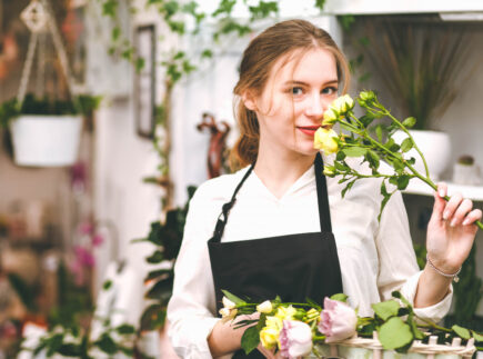 Jak lokalne firmy przyciągają klientów bez dużych budżetów?